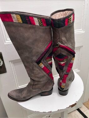 Freebird by Steven Aztec Tall Gray Leather Cowboy Boots Size 9M EUC